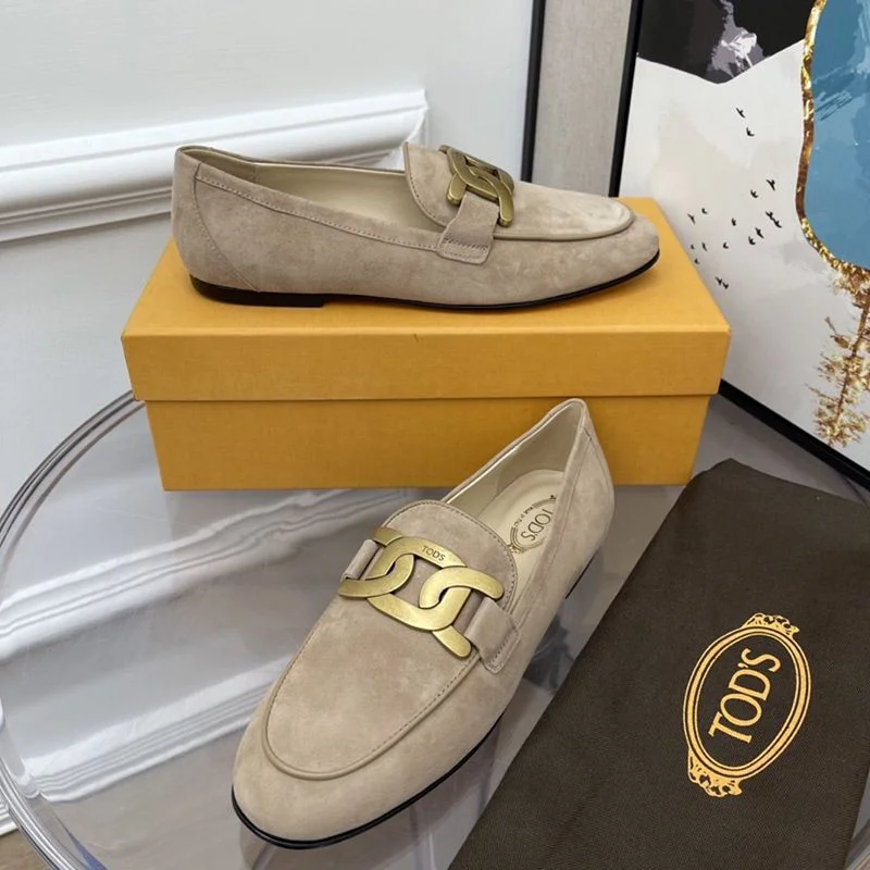 目を惹くカラーTODS 偽物 ケイトレザーローファー tod14968