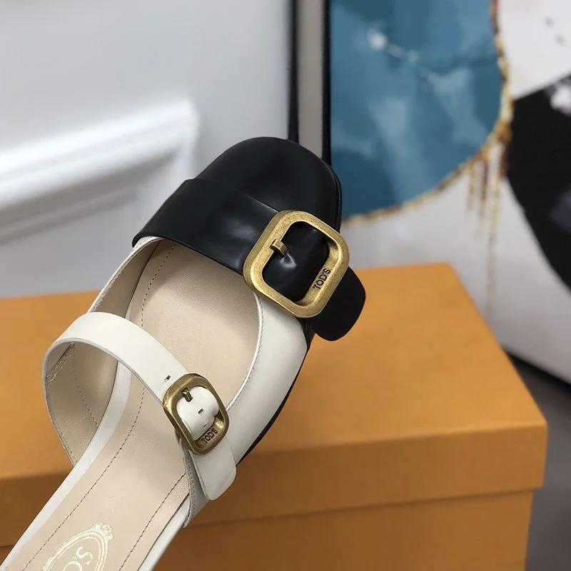 ☆超人気☆関税送料込★TODS 偽物★メタルチェーン フラットサンダル tou29527