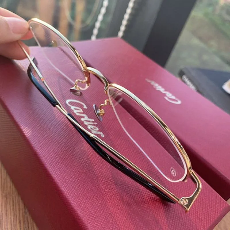 人気急上昇カルティエ コピー EYEWEAR ゴールドトーン スクエアメガネ kaw88426