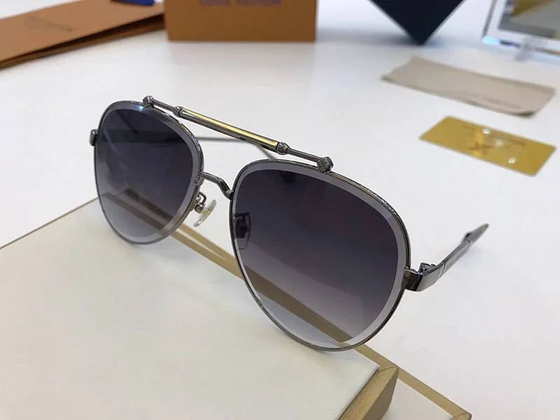 日本未入荷 ルイヴィトン サングラス コピー クロックワイズ キャンバス vue87862