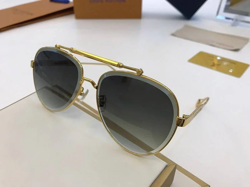 日本未入荷 ルイヴィトン サングラス コピー クロックワイズ キャンバス vue87862
