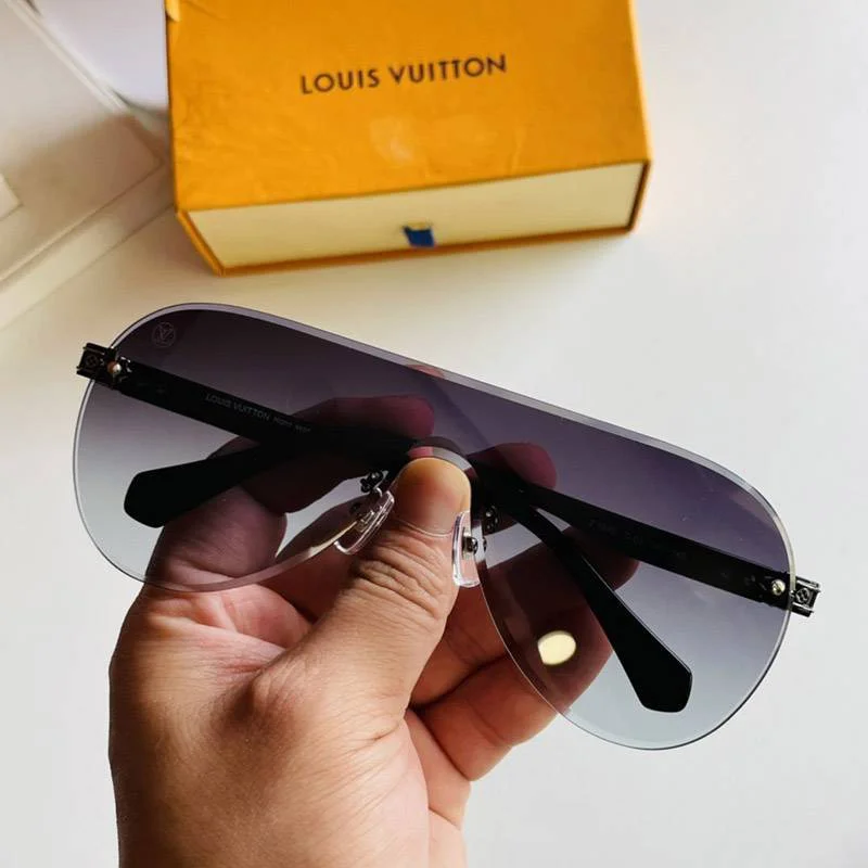 《大人気》ルイヴィトン サングラス 偽物N級品LVアンプラント ・ラウンド vum56358