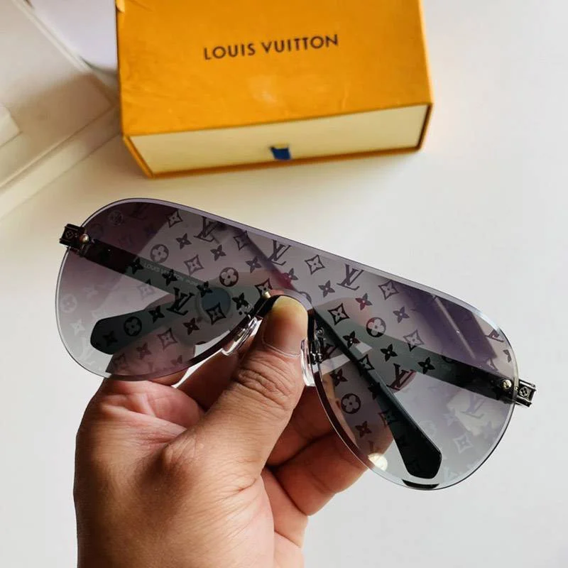 《大人気》ルイヴィトン サングラス 偽物N級品LVアンプラント ・ラウンド vum56358