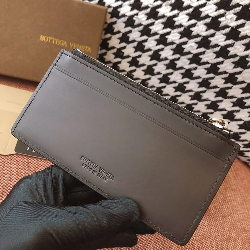送料込ボッテガヴェネタ コピー ファスナー付きカードケース boh77187