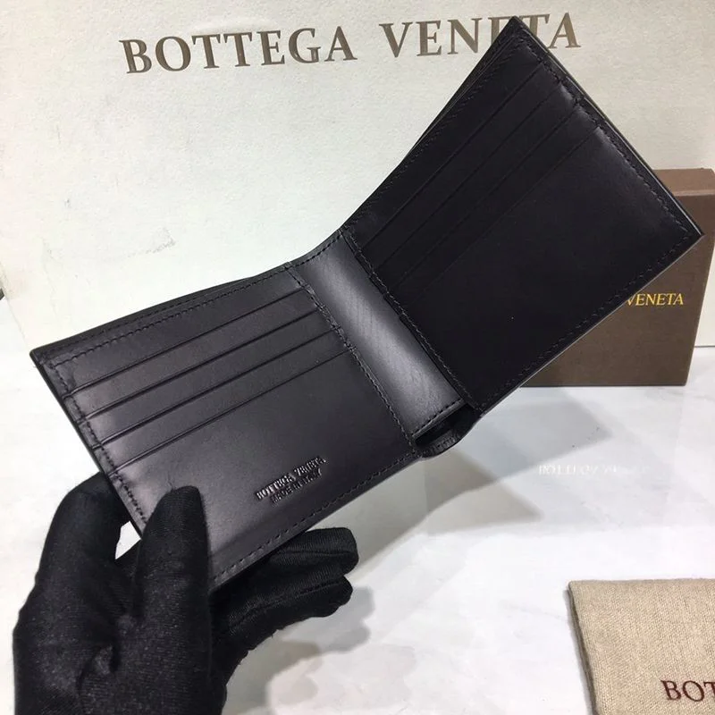 世界中で大人気♪ボッテガヴェネタ コピー 小銭入れ付き 折りたたみ財布 bom35069