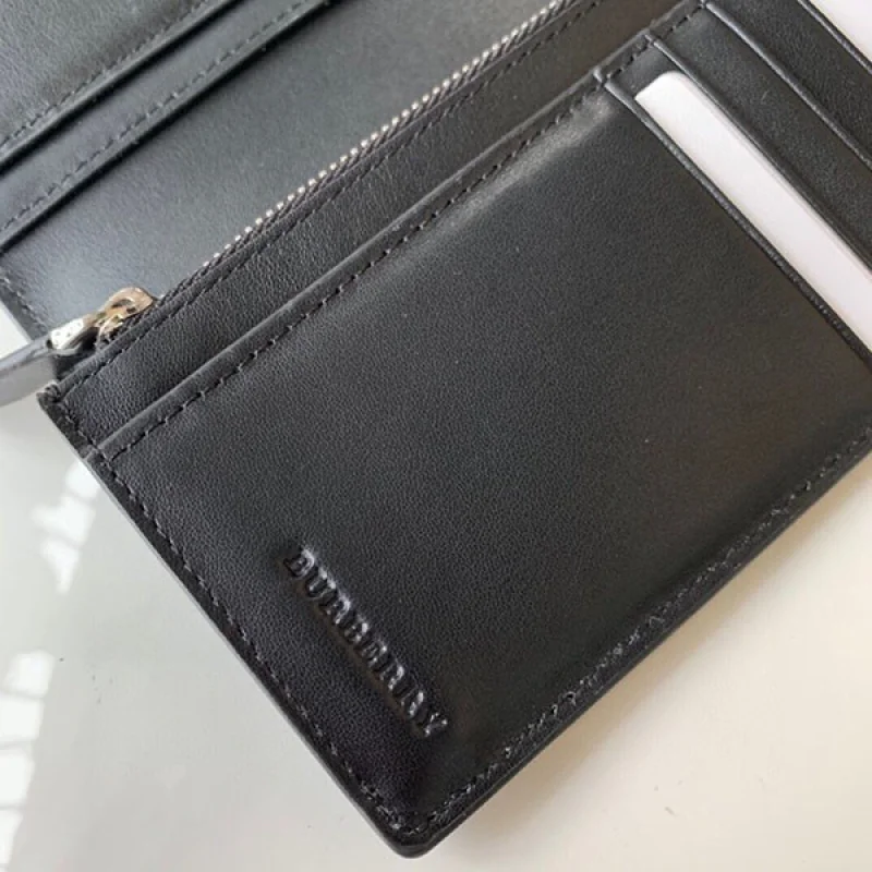 N級品 バーバリー 二つ折り長財布 コピー 小銭入れ付き Bah22113