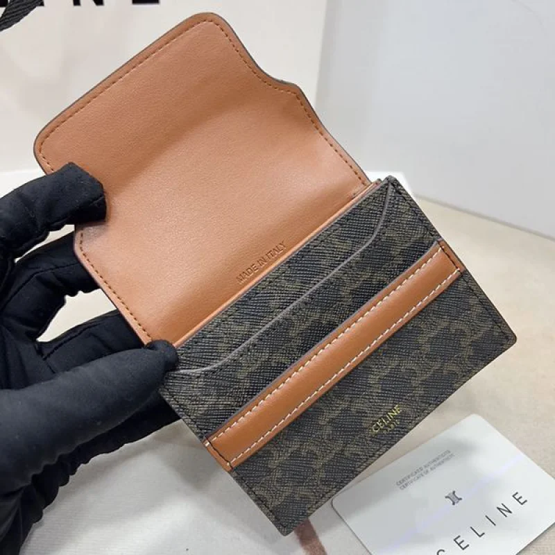 人気No1セリーヌ フラップ オリガミウォレット 財布 偽物 10D902BZ9.04LU