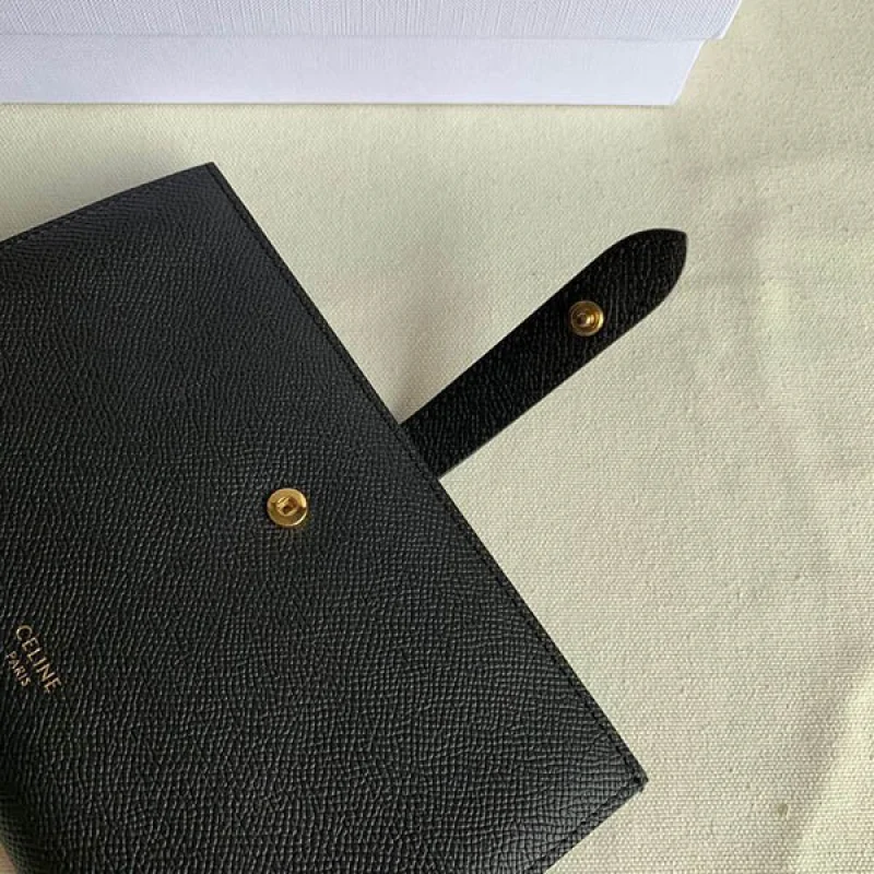 セリーヌ ラージ ストラップ 長財布 コピー Ced77666