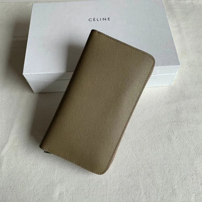 N級品【セリーヌ】ラージ ジップドウォレット 長財布 偽物 Cee39397
