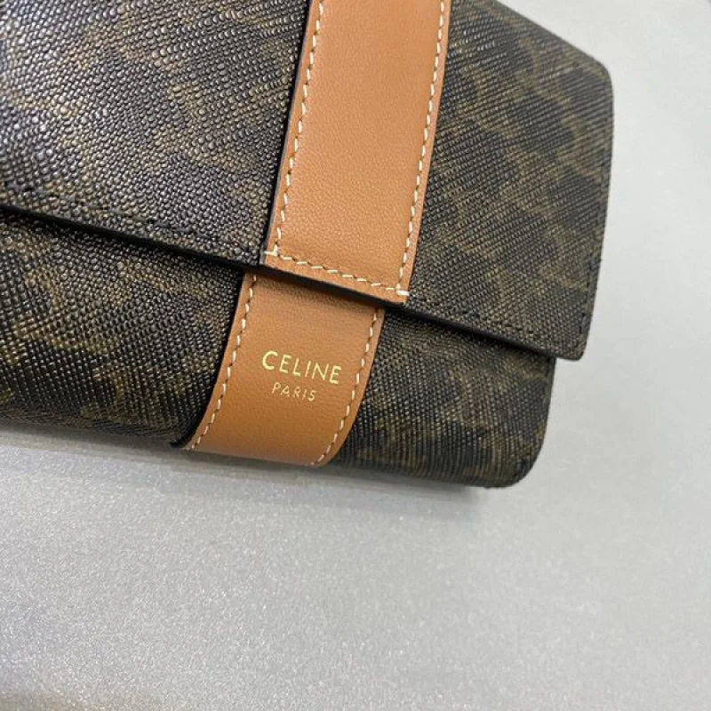 超希少！セリーヌ 偽物 スモール トリフォールドウォレット Cem84262