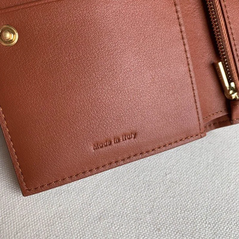 世界中で大人気♪セリーヌ☆コンパクトコピー 折りたたみ財布 Ceo93761