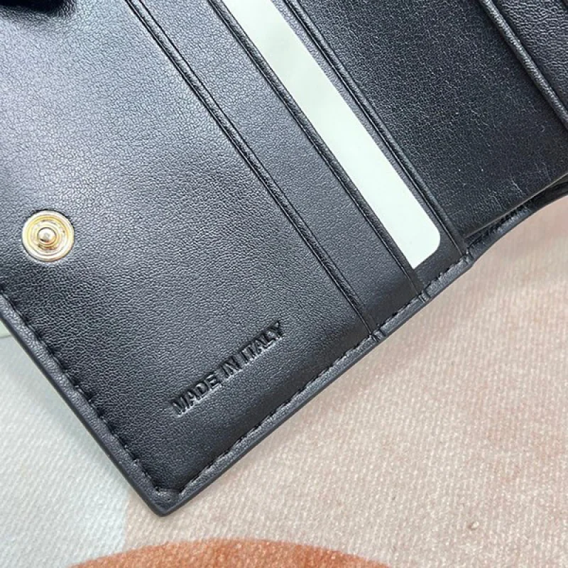 ◆すぐ届く◆セリーヌ コンパクトウォレット ブランドコピー Giftにも♪ Cep69348