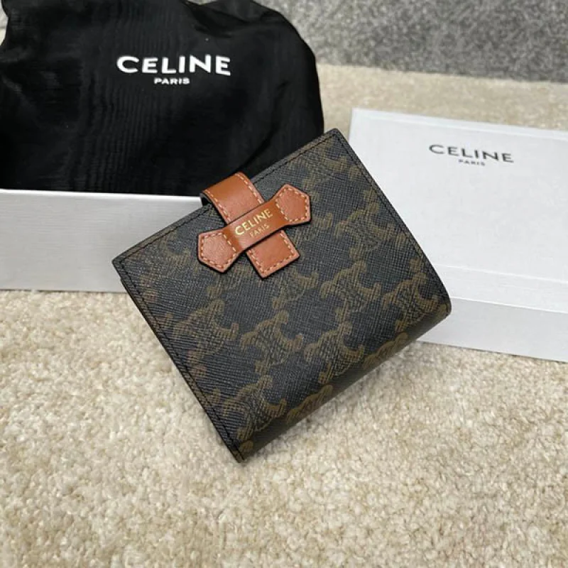 セリーヌ 偽物 トリオンフCVスモールストラップウォレット Cet45565