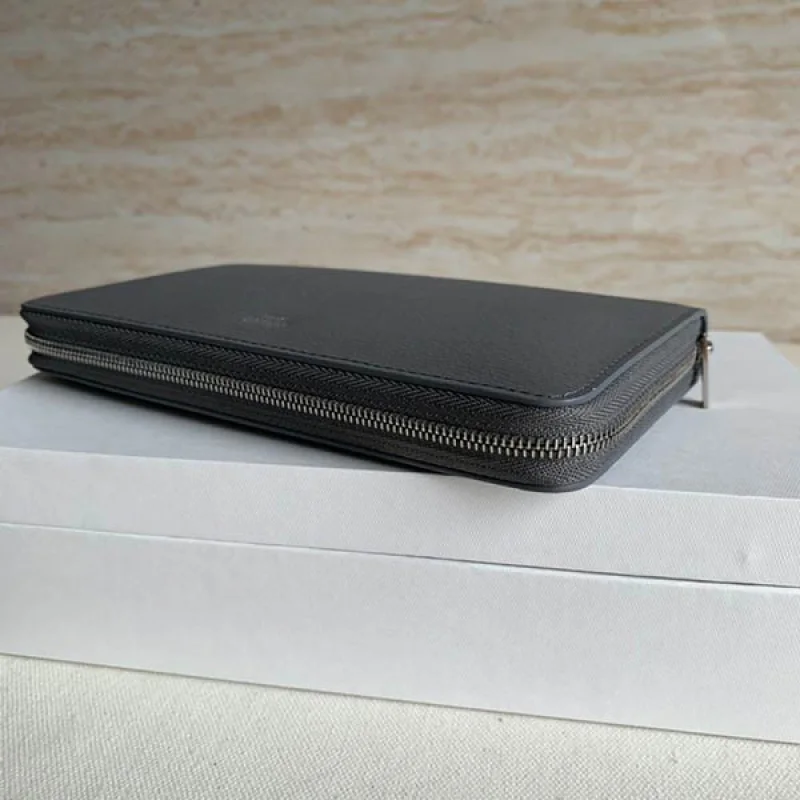 ◆すぐ届く◆【セリーヌ 偽物】ラージ ジップドウォレット 長財布 Cey24441