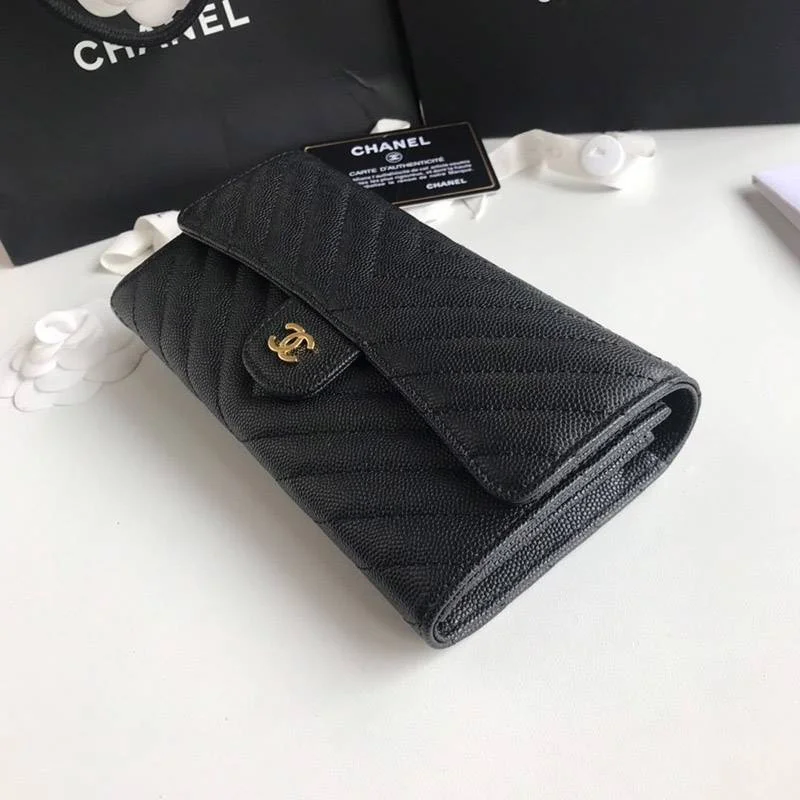 希少限定品 シャネル 二折りカブセ長財布 偽物キャビア 80758