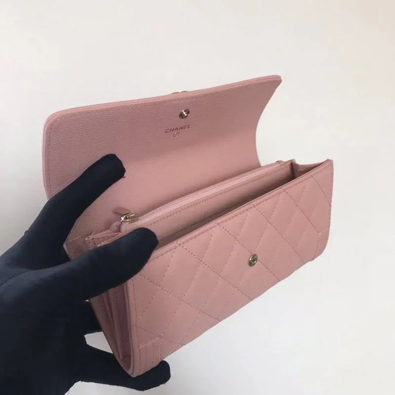 スーパーコピーシャネル キャビア 二折りカブセ長財布 ボーイ シャネル shp94773