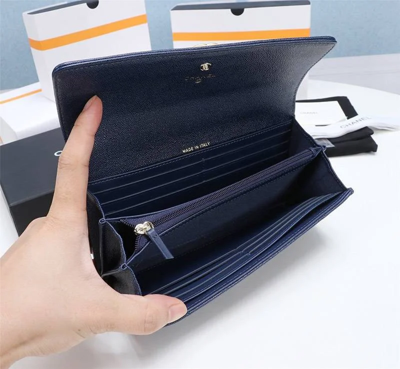 N級品シャネル キャビア コピー 二折りカブセ長財布 ボーイ シャネル shb94493