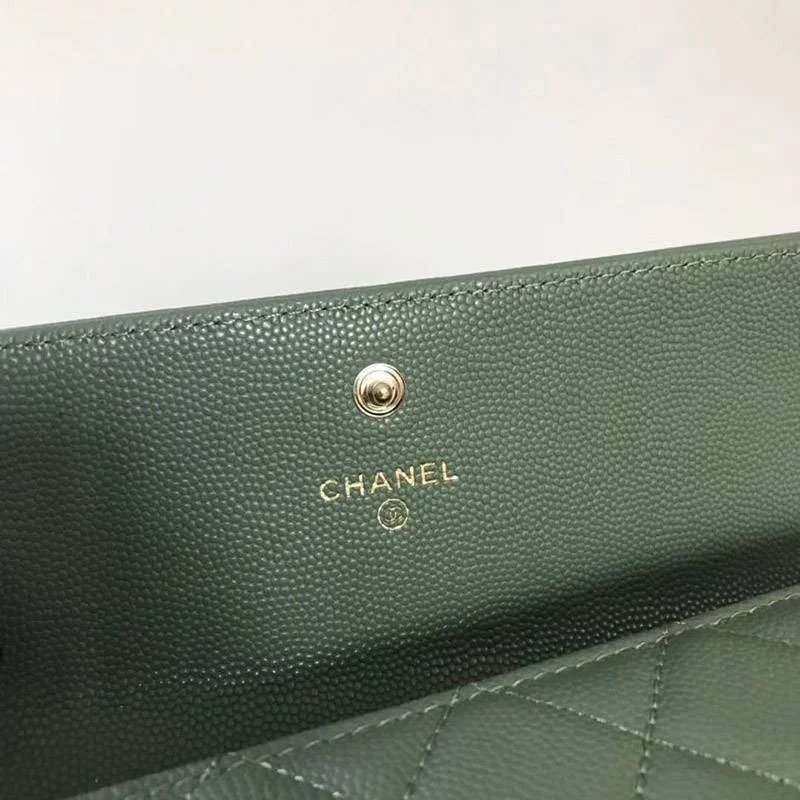 最高な材質シャネル キャビア 二折りカブセ長財布 偽物ボーイ シャネル shc96709