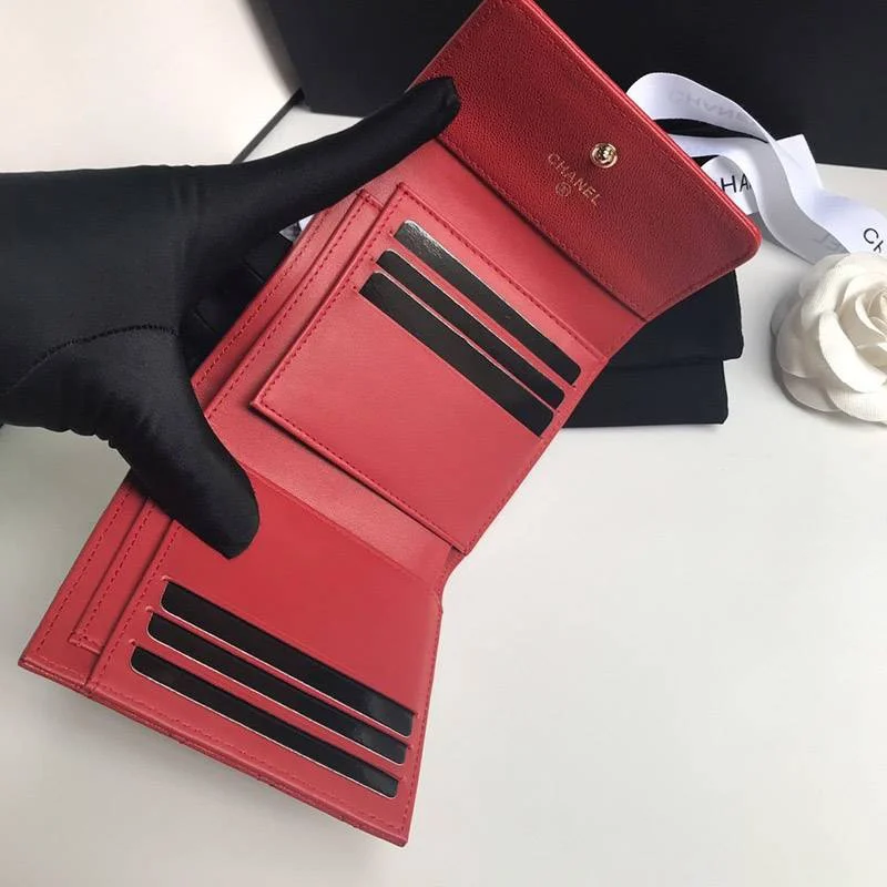 ギフトに最適♪シャネル 三つ折 ウォレットスーパーコピー ボーイ シャネル shy35437