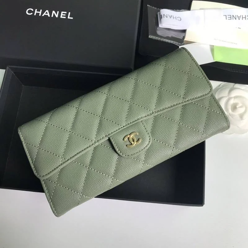 争奪戦 シャネル 二折りカブセ長財布 キャビア コピー shm47119