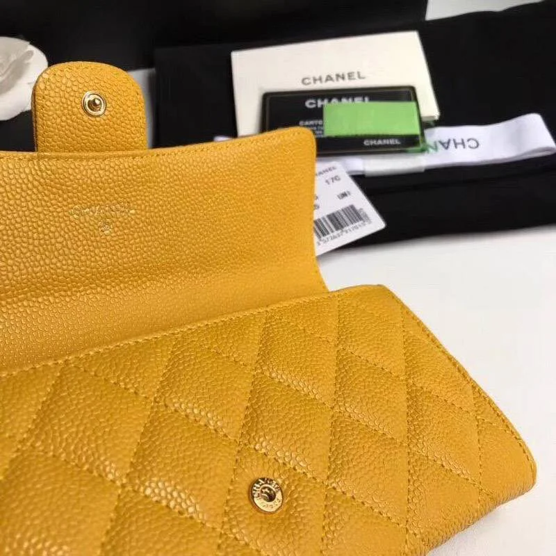 定番人気 シャネル 二折りカブセ長財布 コピー キャビア shb09378