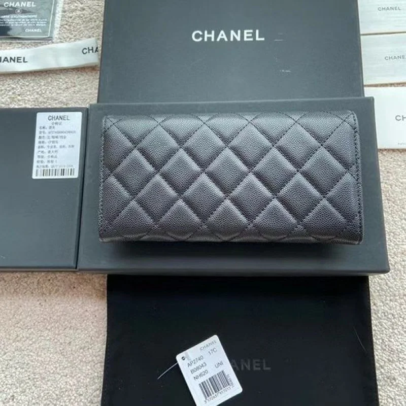 高品質♪♪♪シャネル キャビアスキン ココマーク 二つ折り長財布 偽物 shj02877