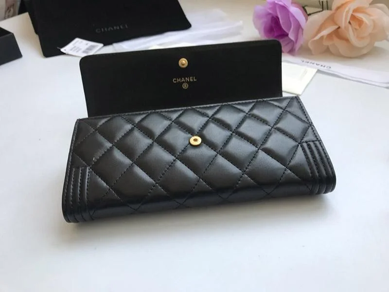 新色☆希少 シャネル 長財布 コピー ボーイ シャネル マトラッセ shk25482