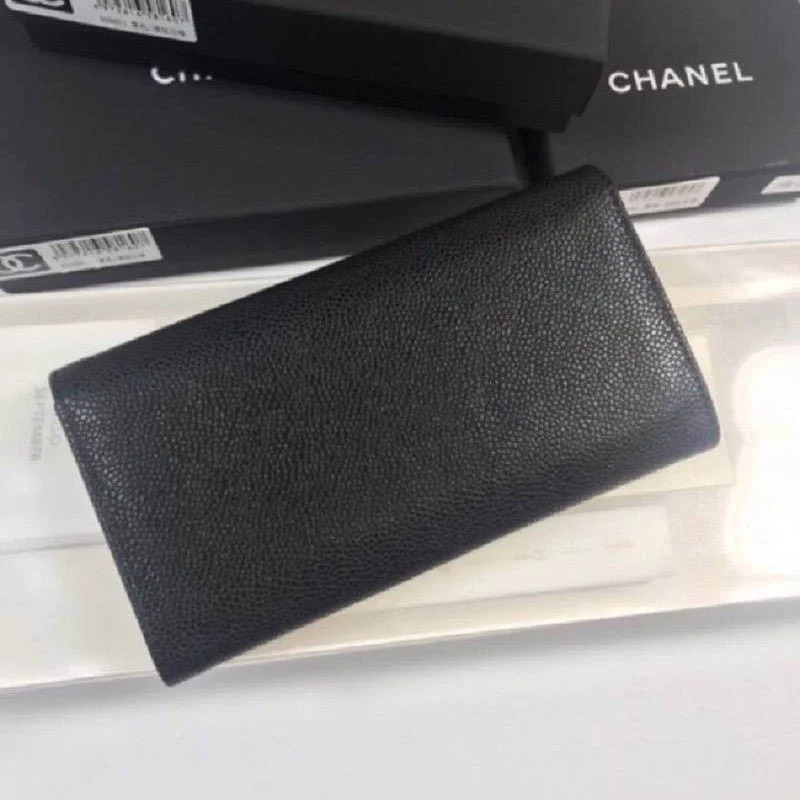 人気 シャネル キャビアスキン コピー ココマーク 二つ折り長財布 sho97441