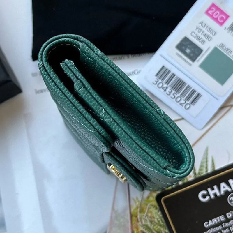 《大人気》シャネル ミニ財布 コピー キャビア ライトゴールド金具 shp64801