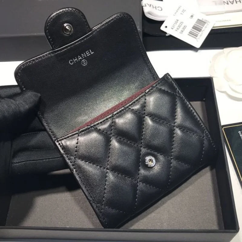 目を惹くカラーシャネル クラシック コインパース 偽物 財布 黒 shv05938