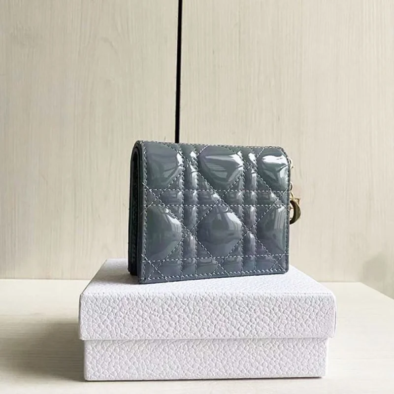 レディディオール コピーN級品 ミニウォレット パテントカーフスキン 2つ折り S0178OVRB_M41G