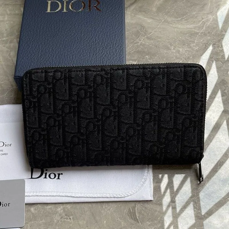 大人気!ディオールスーパーコピー ロングジップウォレット 偽物 deq22527