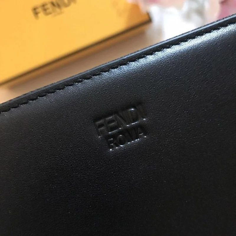 希少色フェンディブランドコピー ジップアラウンド 長財布 カスタマイズ ブラック バッグ バグズ ジッパーウォレット 7M0210SQPF0KUR