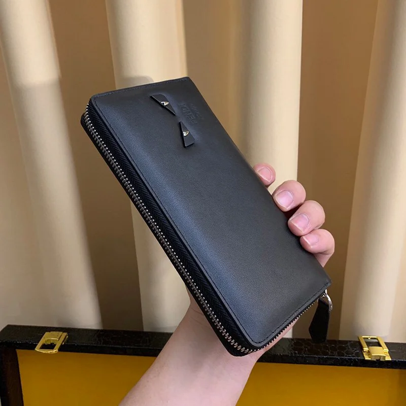 定番フェンディ ジップアラウンド 長財布 コピー ブラック バッグ バグズ ジッパーウォレット カスタマイズ fea27541