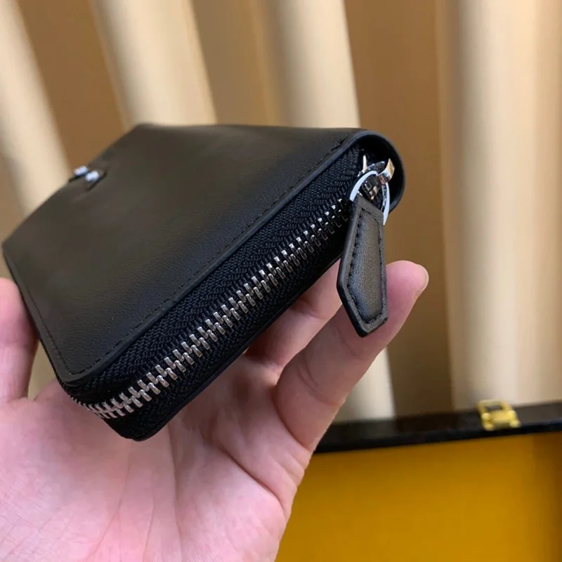 定番フェンディ ジップアラウンド 長財布 コピー ブラック バッグ バグズ ジッパーウォレット カスタマイズ fea27541