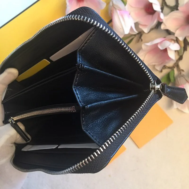 フェンディ バッグ バグズ コピー ブラックレザー 長財布 fee30631