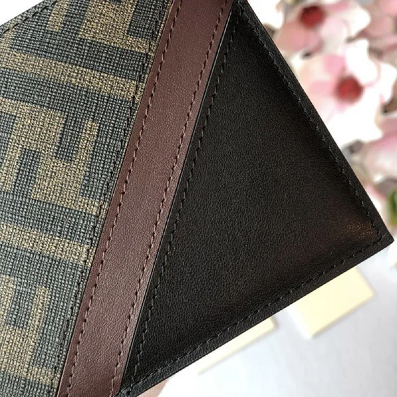 フェンディ コピー ブラウンファブリック 二つ折り財布 fee48867
