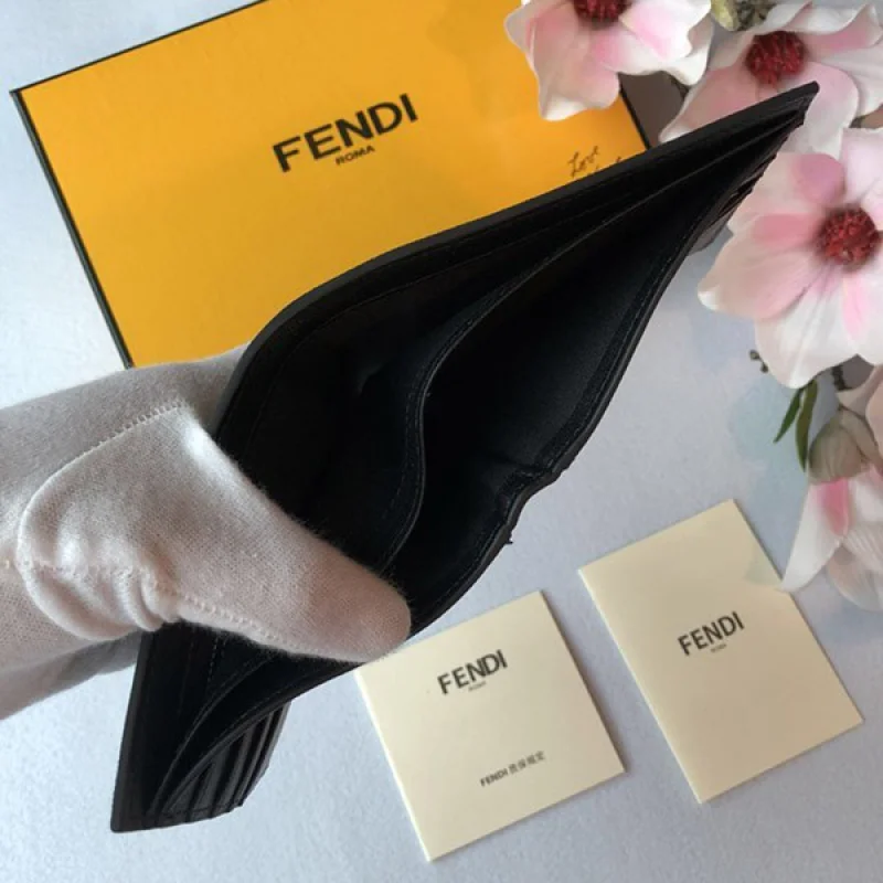フェンディ コピー ブラウンファブリック 二つ折り財布 fee48867