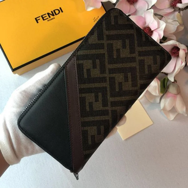 人気フェンディ 財布 スーパーコピー カスタマイズ FF生地 カード ロゴ ジップ ウォレット ピーカブー feh61866