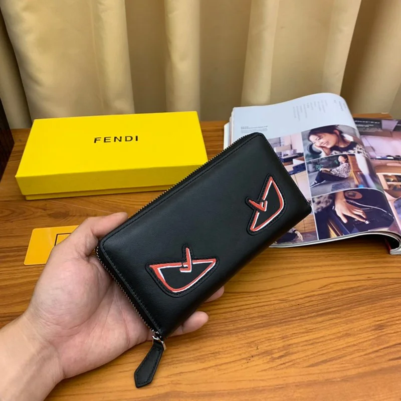 定番フェンディ ジップアラウンド 長財布 コピー ブラック バッグ バグズ ジッパーウォレット カスタマイズ fea27541