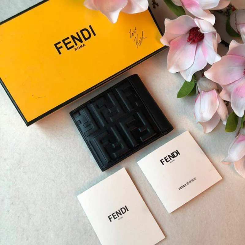 ★日本!!人気！フェンディ コピー ブラックレザー二つ折り財布 feo02506