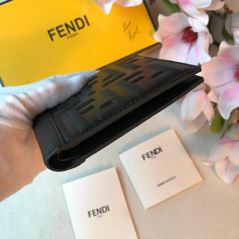 ★日本!!人気！フェンディ コピー ブラックレザー二つ折り財布 feo02506