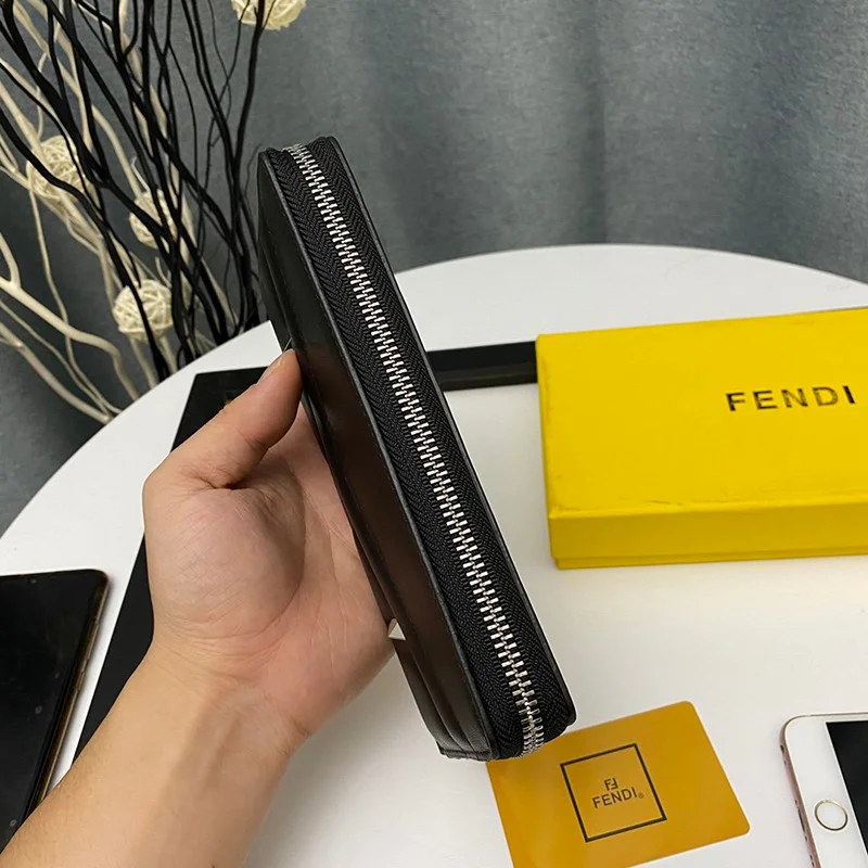 日本未入荷フェンディ ジップアラウンド 長財布 コピー ブラック バッグ バグズ ジッパーウォレット カスタマイズ fes72092