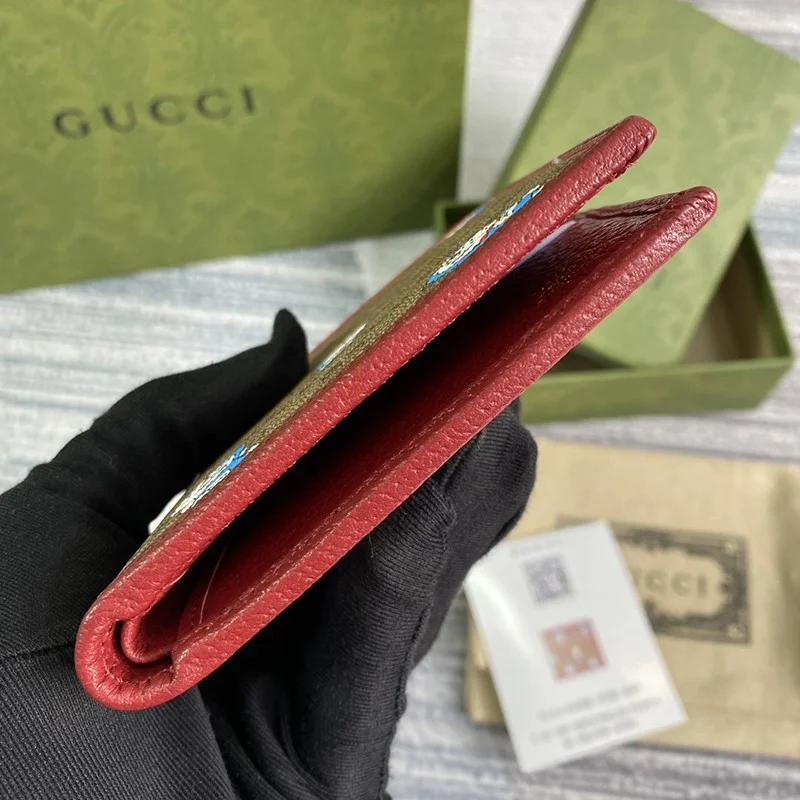 完売前に!グッチ&ドラえもんコラボ 二つ折り財布 コピー gue43637