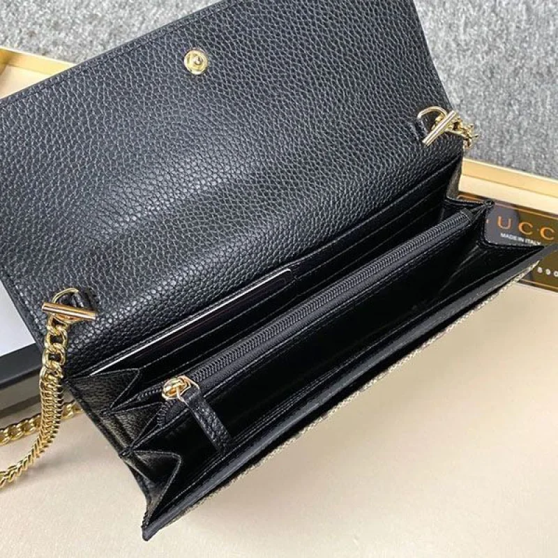 希少 グッチ GGマーモント チェーン付き ウォレット コピー gug64834