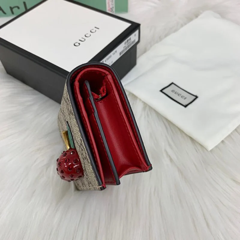 大人気!グッチ さくらんぼ 財布 偽物★かわいいチェリー GGスプリーム キャンバス カードケース激安 gus37265
