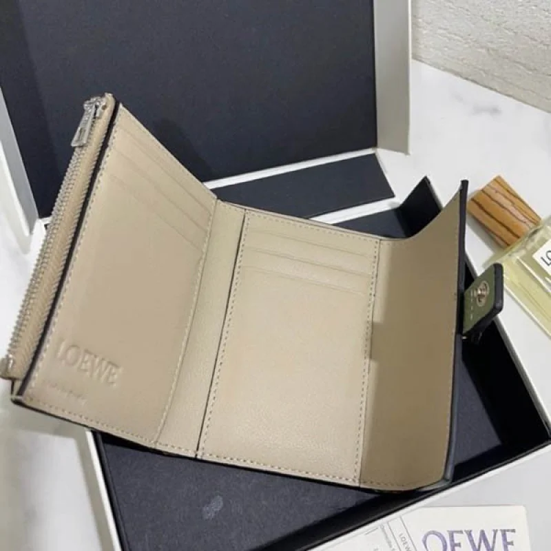 ロエベ☆バーティカル ウォレット コピー スモール ソフトグレインカーフ C660S86X01