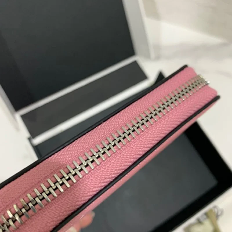 完売必至 ロエベ◇パズル◇ラウンドジップ二つ折り財布 コピー lob61633