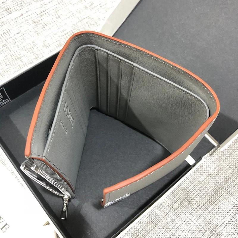21-22AW【ロエベ ウォレット 偽物】 アナグラム トリフォルド 6 cc ウォレット loy75932