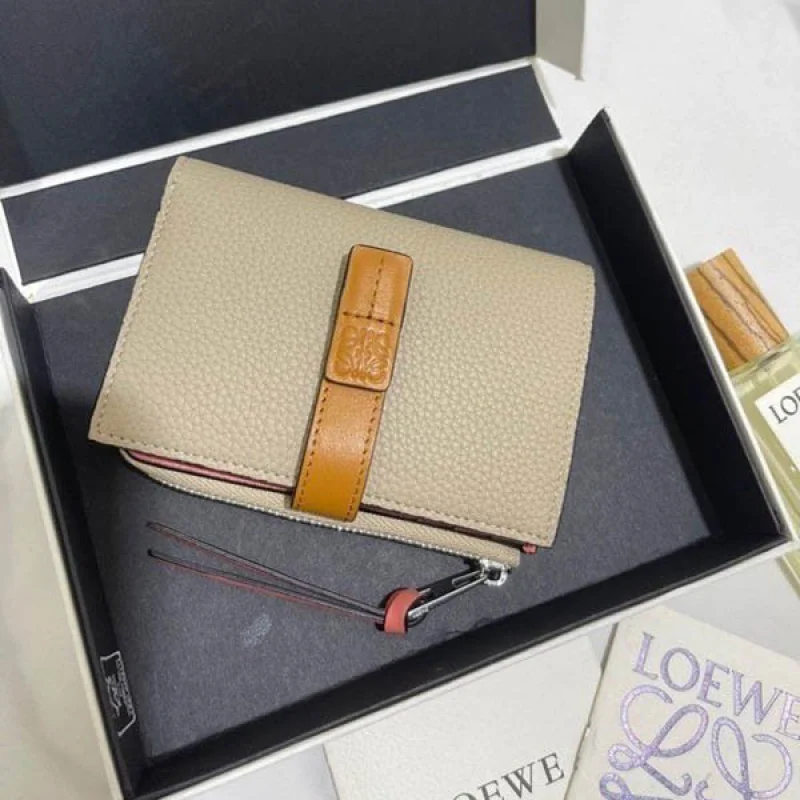 【ロエベ】新作スリムジップ二つ折り財布 コピー Slim Zip Bifold Wallet loe53059